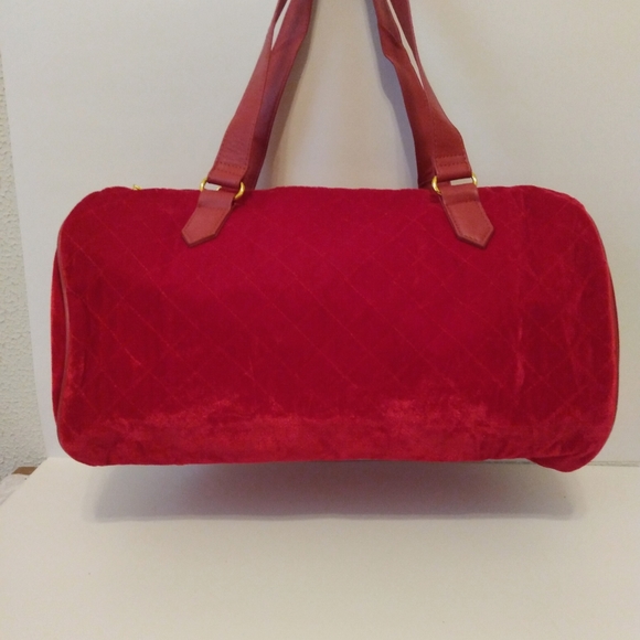 K L Red Quilted Velvet Zip Faux Leather Double Handle Travel Duffel ShoulderBag - Picture 12 of 14